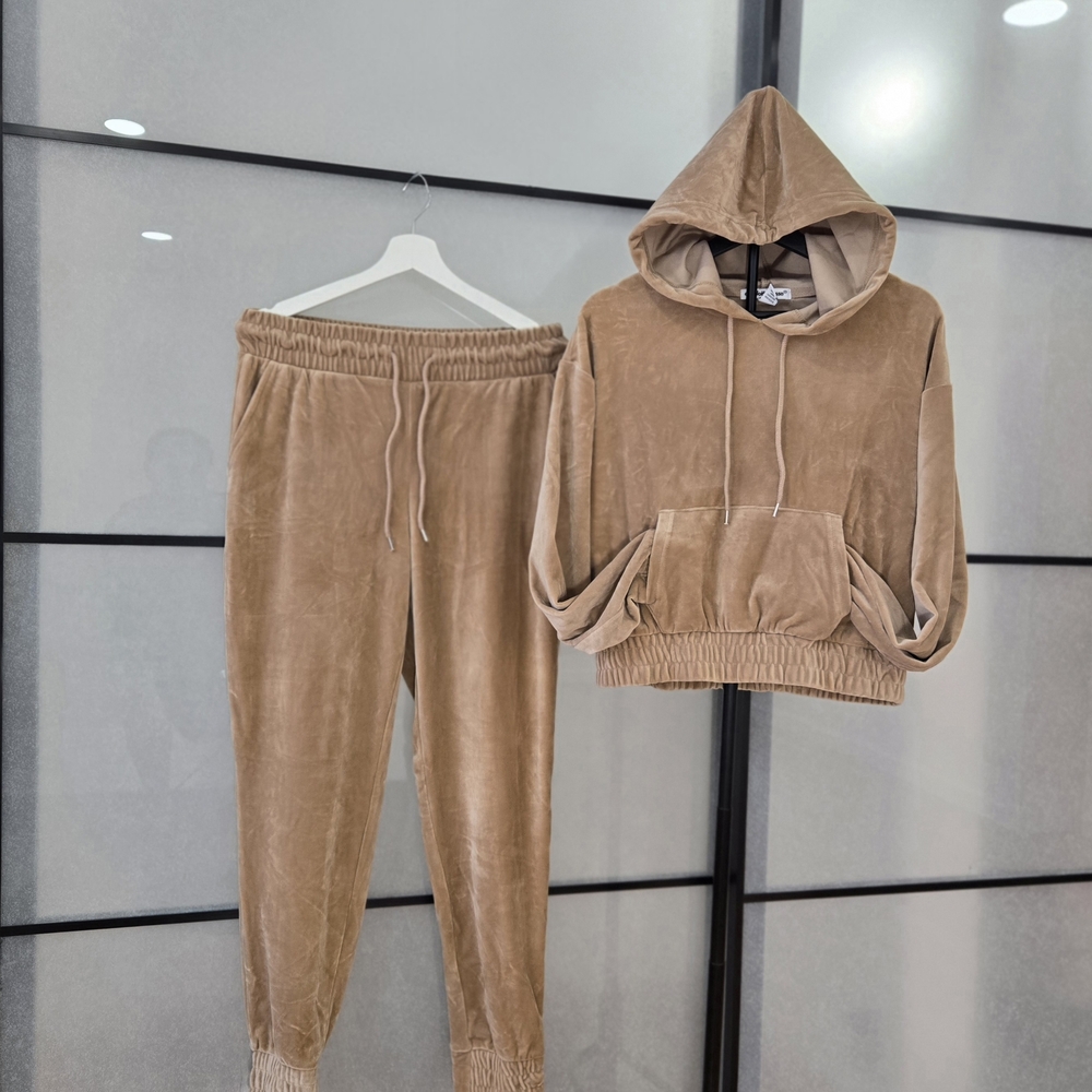 Tan Velvet Hoodie & Jogger Set Cozy Loungewear Size M and Large for joggers